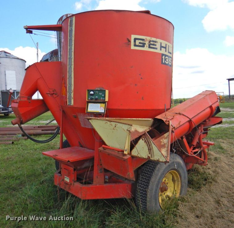 image for item DP4745 Gehl MX135  feed grinder/mixer