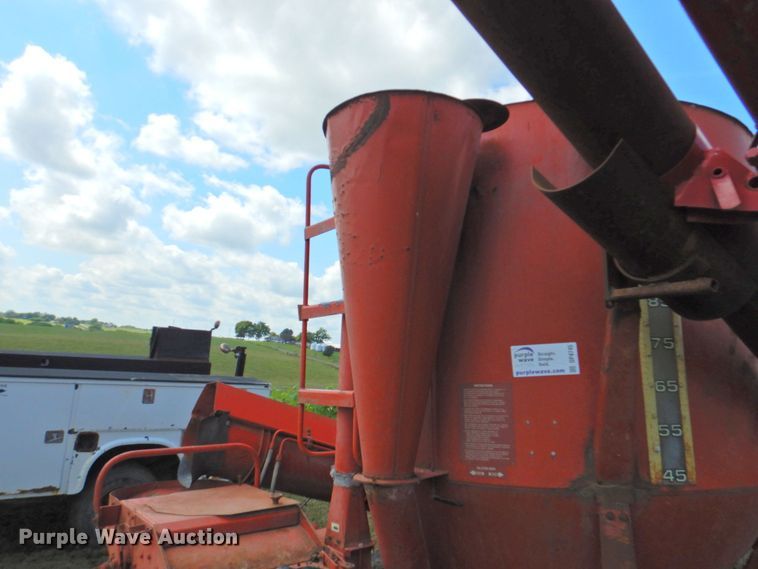 image for item DP4745 Gehl MX135  feed grinder/mixer