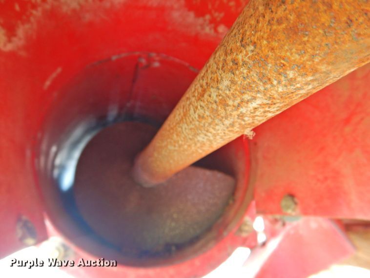 image for item DP4745 Gehl MX135  feed grinder/mixer