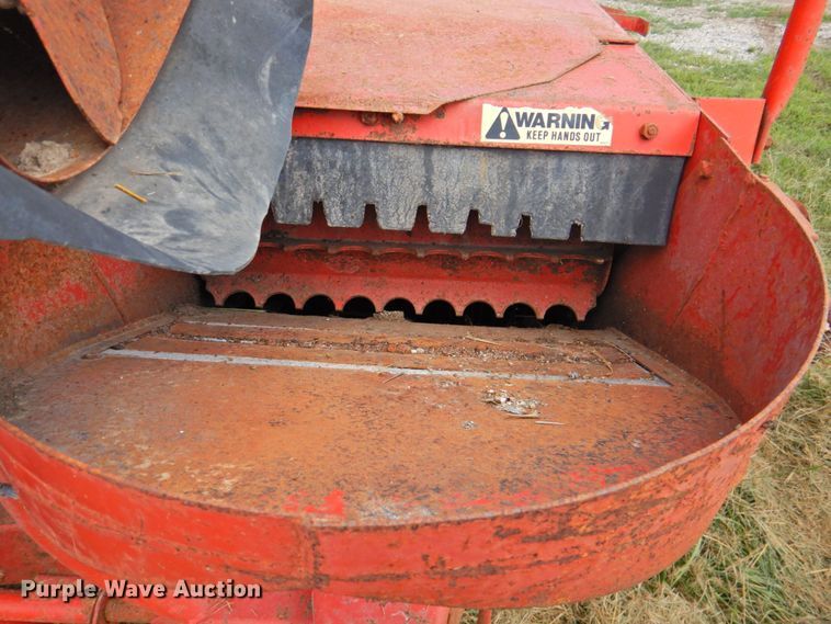 image for item DP4745 Gehl MX135  feed grinder/mixer