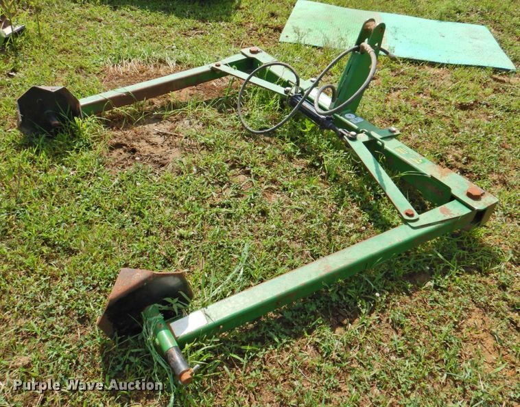 image for item DP4749 Tri-L 300C  bale unroller