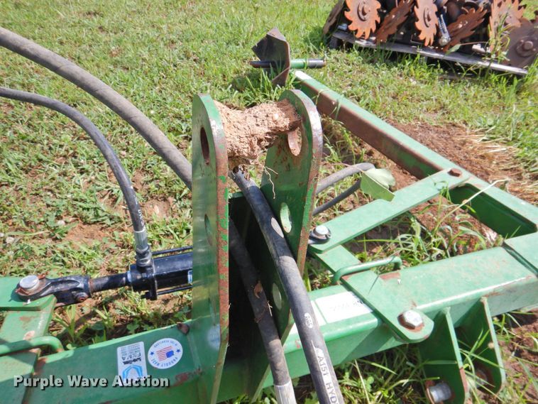 image for item DP4749 Tri-L 300C  bale unroller