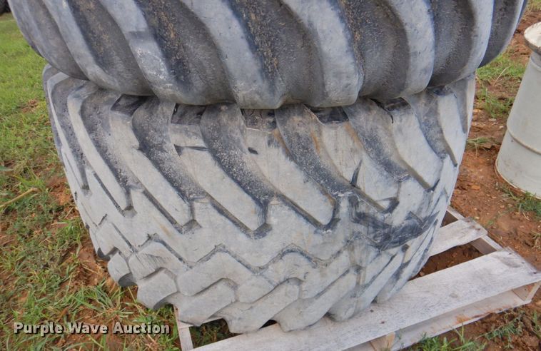 image for item DP4752 Flotation tires and wheel