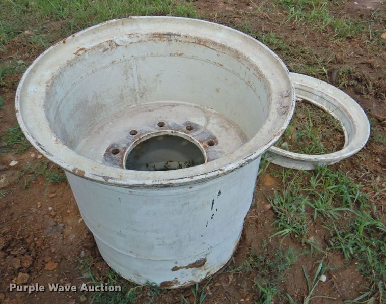 image for item DP4752 Flotation tires and wheel