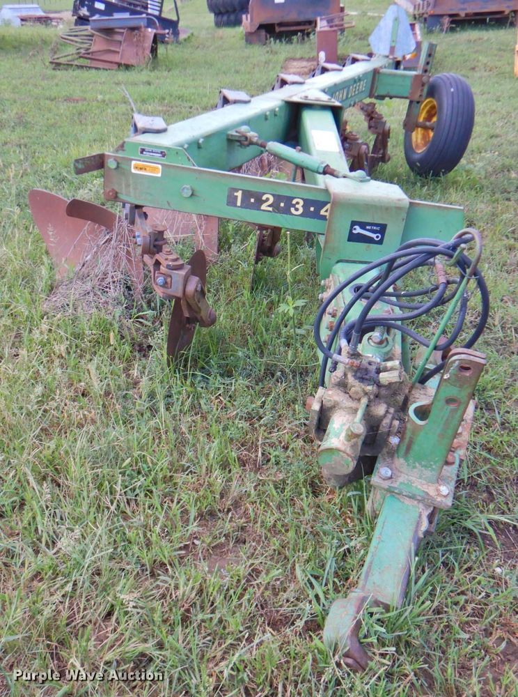 image for item DP4758 John Deere 2600  five bottom plow