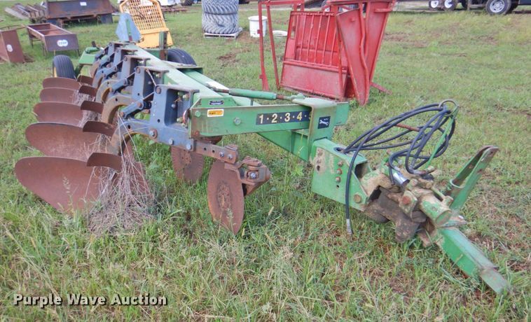 image for item DP4758 John Deere 2600  five bottom plow