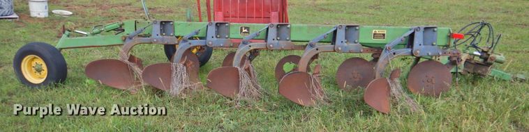 image for item DP4758 John Deere 2600  five bottom plow