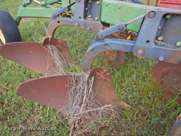 image for item DP4758 John Deere 2600  five bottom plow