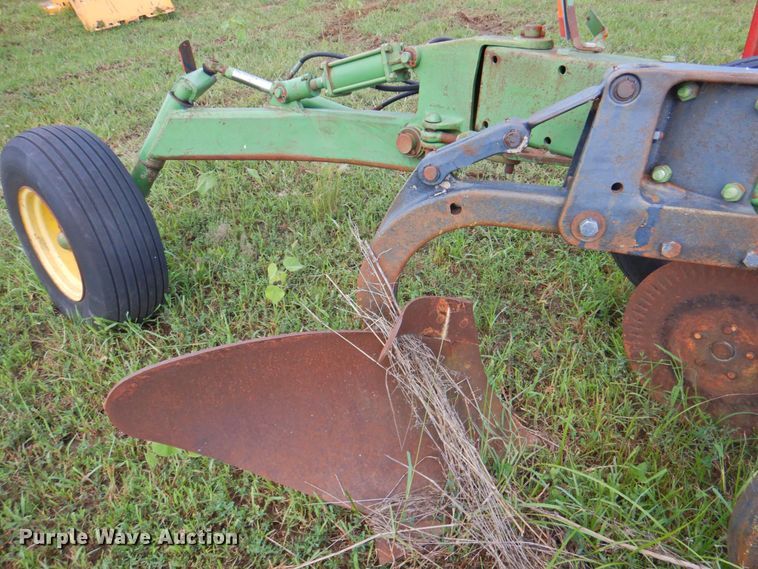 image for item DP4758 John Deere 2600  five bottom plow