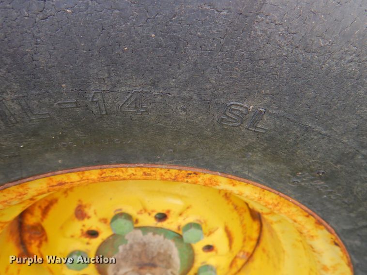 image for item DP4758 John Deere 2600  five bottom plow