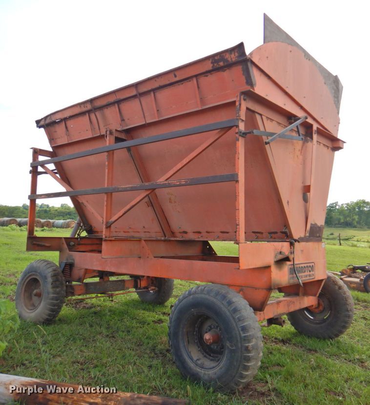 image for item DP4760 Richardton  silage dump wagon
