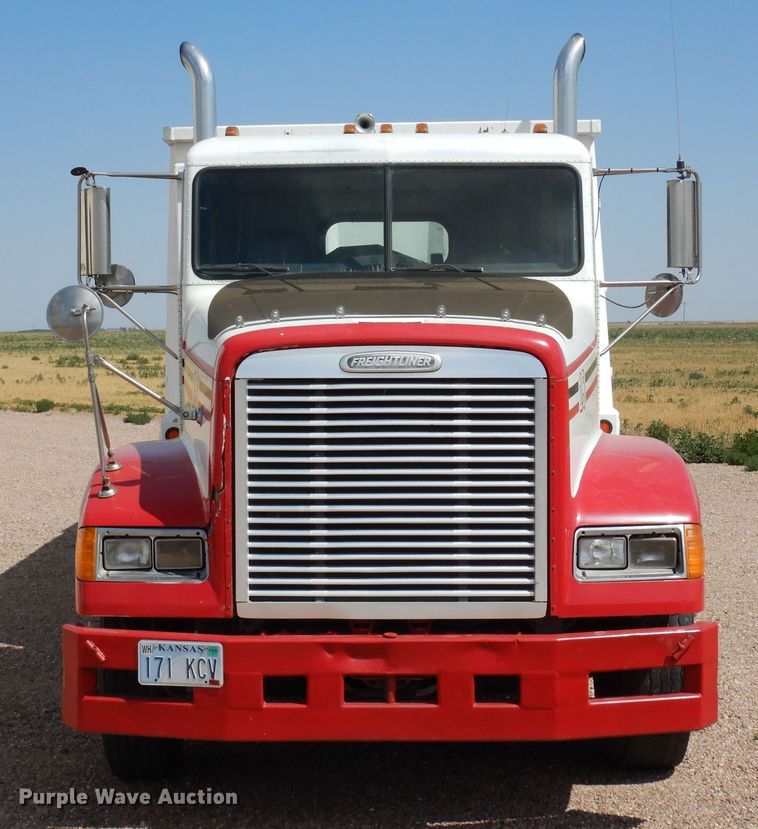 image for item DR1282 1999 Freightliner FLD  grain truck