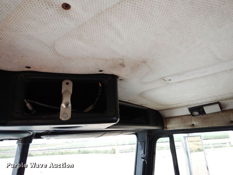 image for item DR1282 1999 Freightliner FLD  grain truck