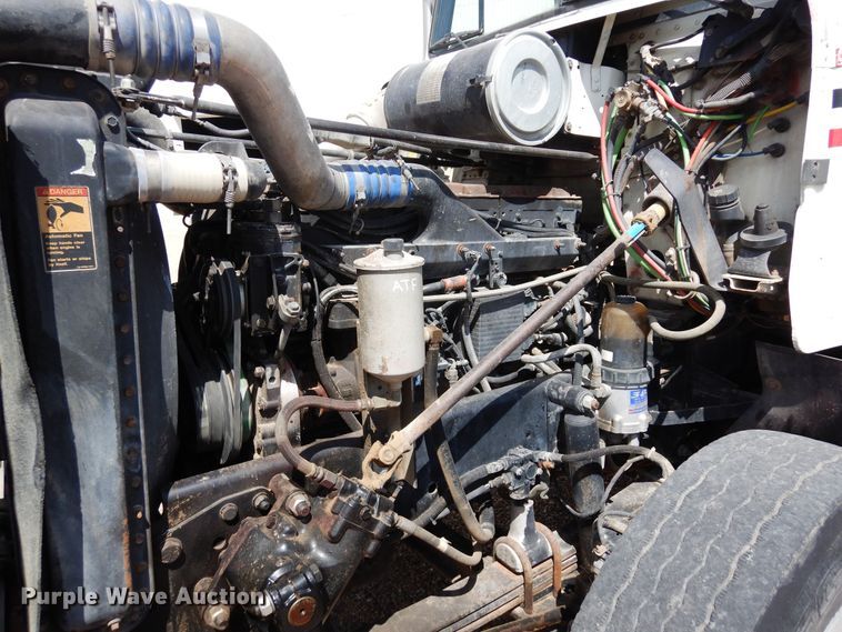 image for item DR1282 1999 Freightliner FLD  grain truck