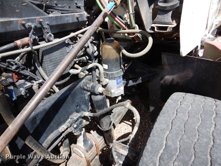 image for item DR1282 1999 Freightliner FLD  grain truck