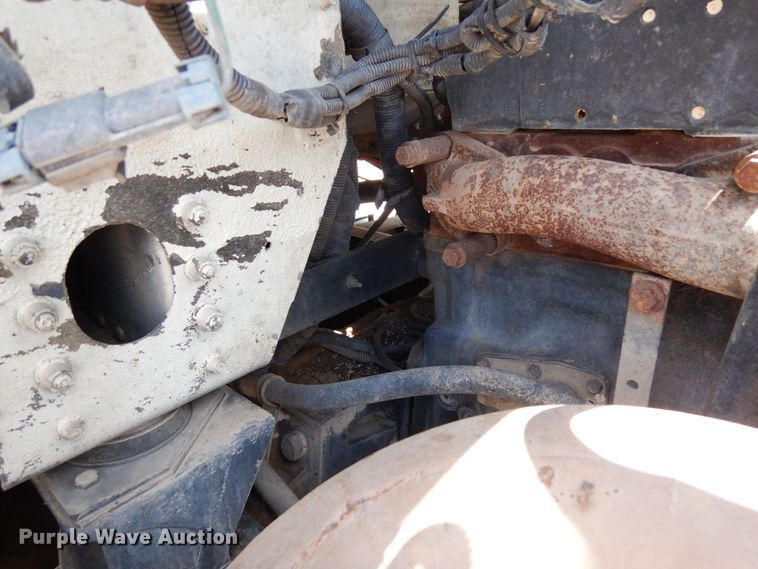 image for item DR1282 1999 Freightliner FLD  grain truck