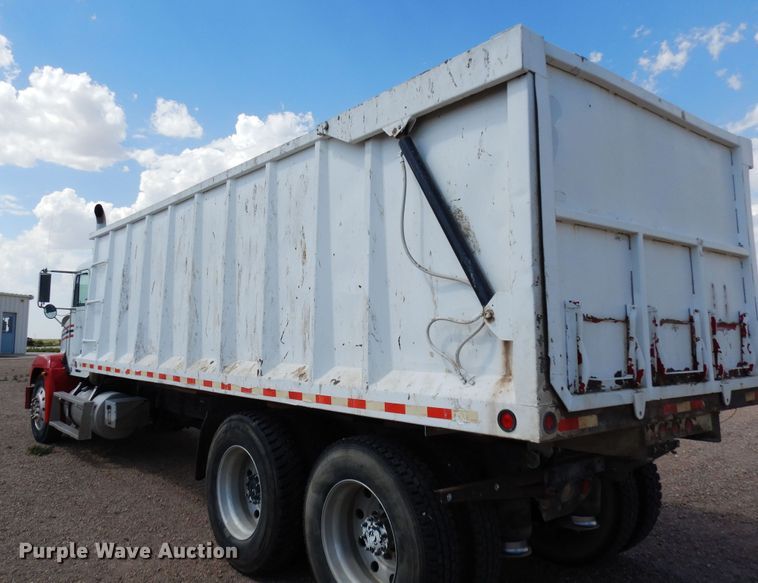 image for item DR1282 1999 Freightliner FLD  grain truck