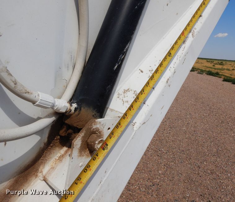 image for item DR1282 1999 Freightliner FLD  grain truck