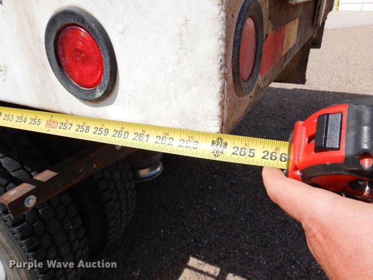 image for item DR1282 1999 Freightliner FLD  grain truck