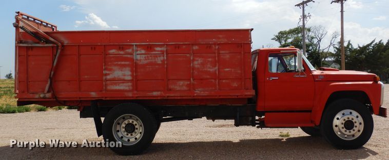 image for item DR1287 1975 Ford F750  grain truck