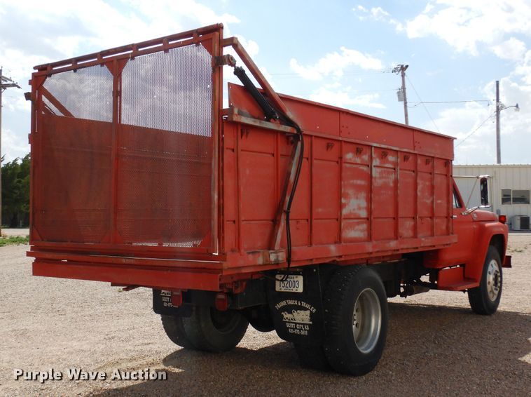 image for item DR1287 1975 Ford F750  grain truck