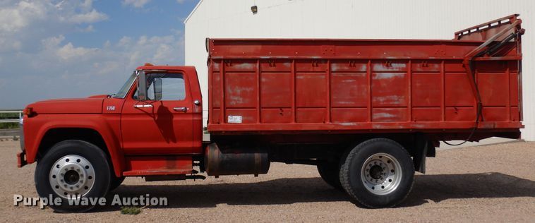 image for item DR1287 1975 Ford F750  grain truck