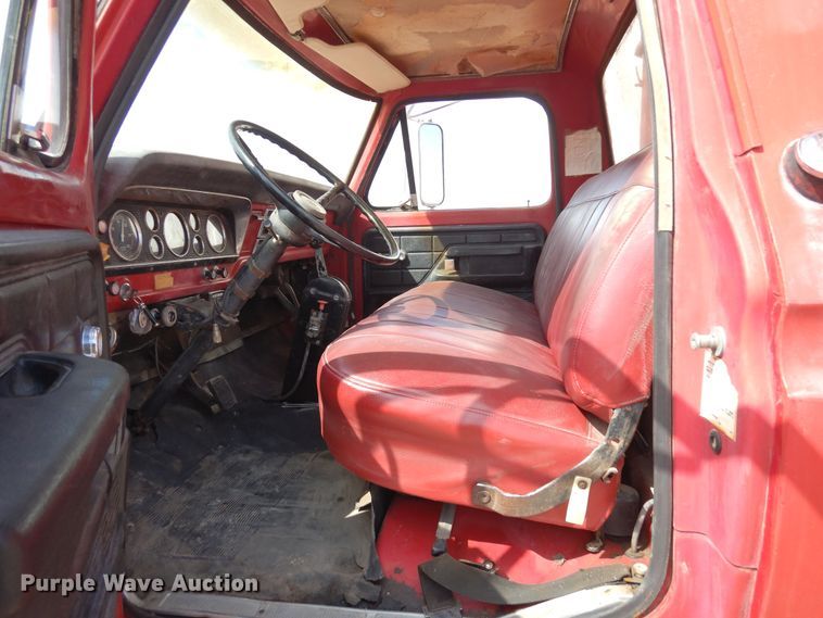 image for item DR1287 1975 Ford F750  grain truck