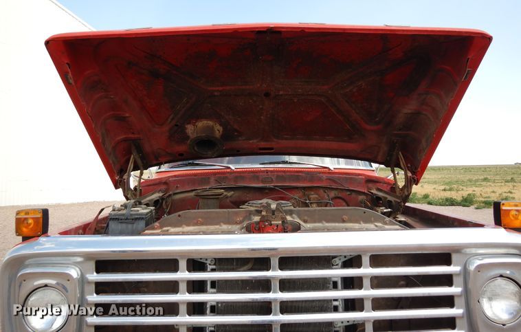 image for item DR1287 1975 Ford F750  grain truck