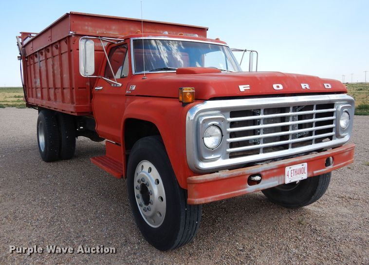 image for item DR1287 1975 Ford F750  grain truck