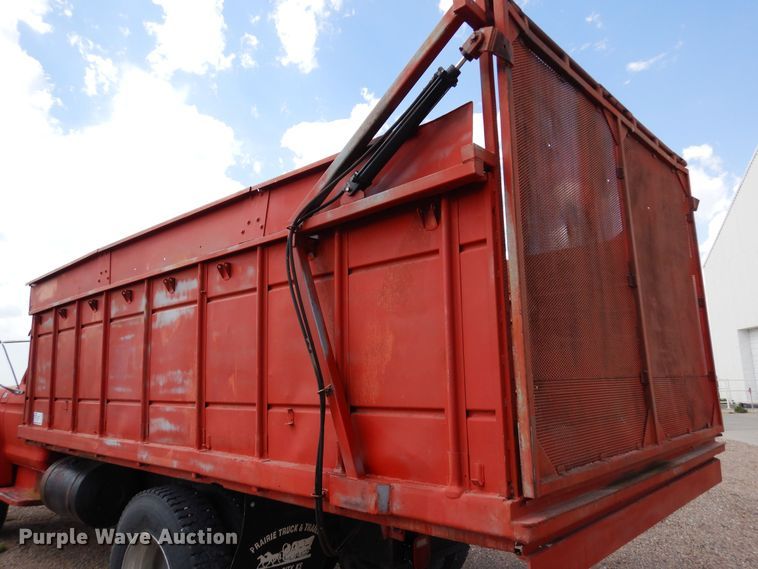 image for item DR1287 1975 Ford F750  grain truck