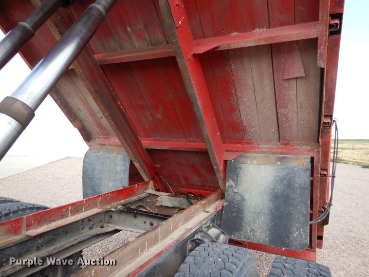 image for item DR1287 1975 Ford F750  grain truck