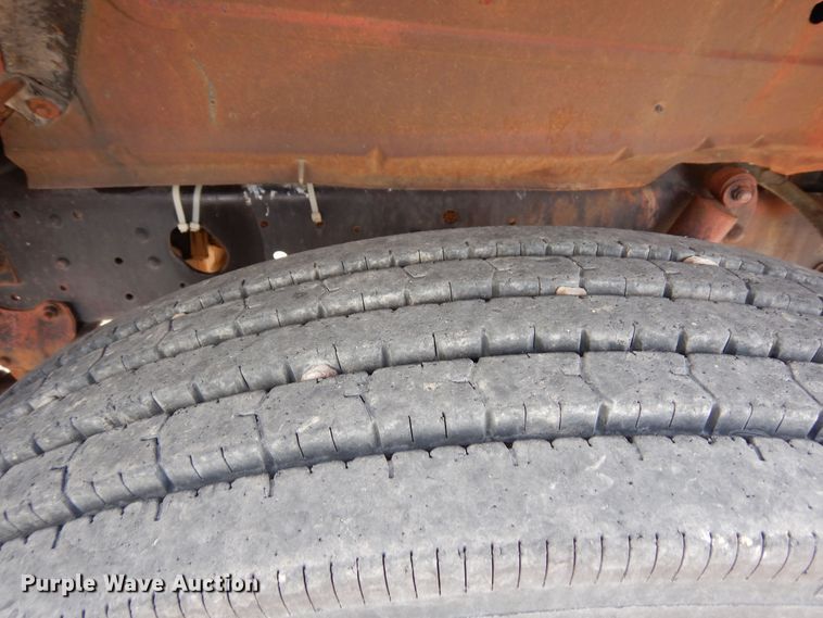 image for item DR1287 1975 Ford F750  grain truck