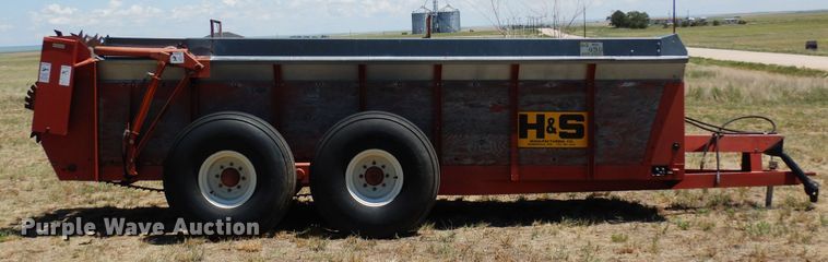 image for item DR1293 H&S 430  manure spreader