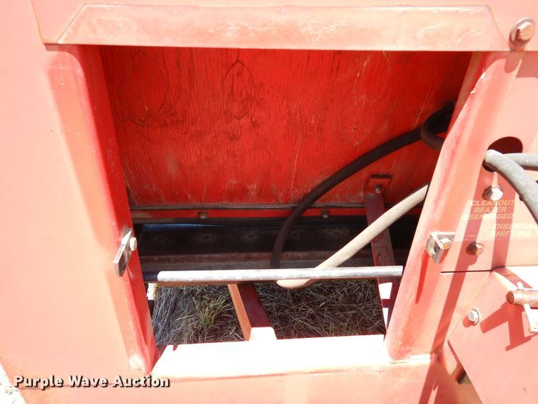 image for item DR1293 H&S 430  manure spreader