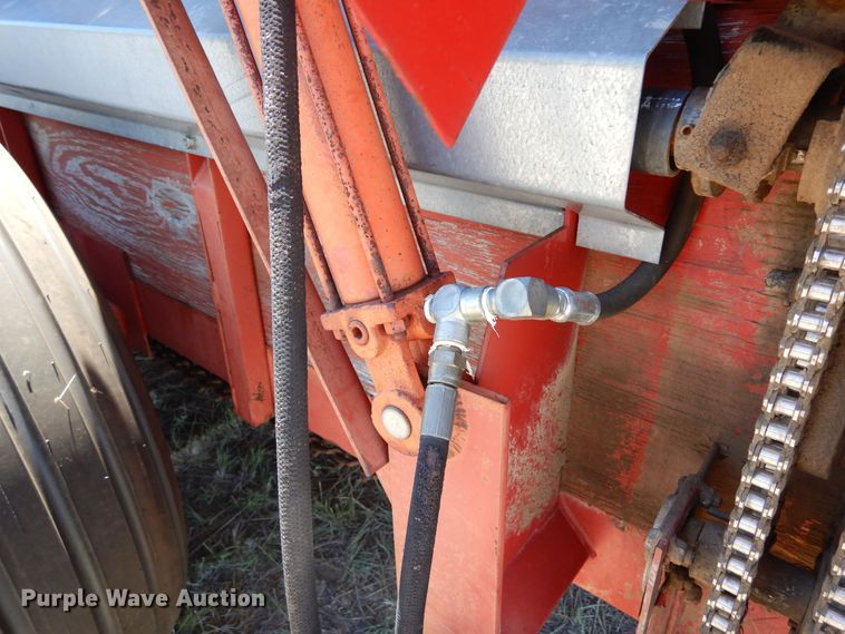 image for item DR1293 H&S 430  manure spreader