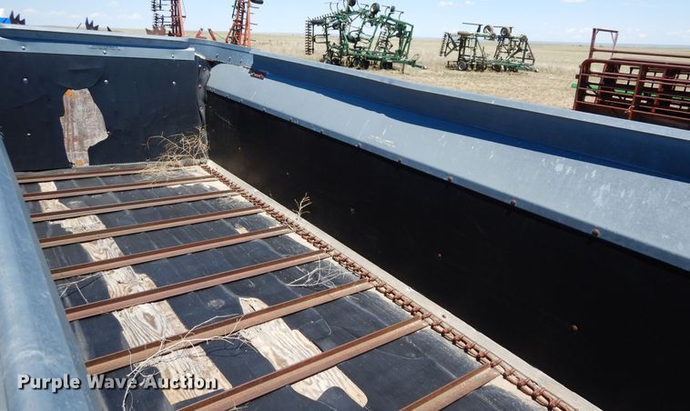 image for item DR1293 H&S 430  manure spreader