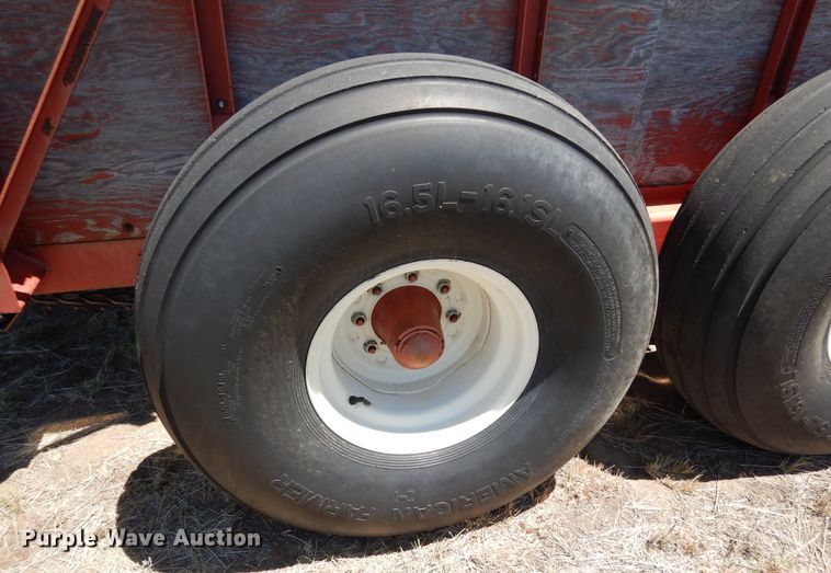 image for item DR1293 H&S 430  manure spreader