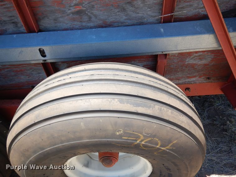 image for item DR1293 H&S 430  manure spreader