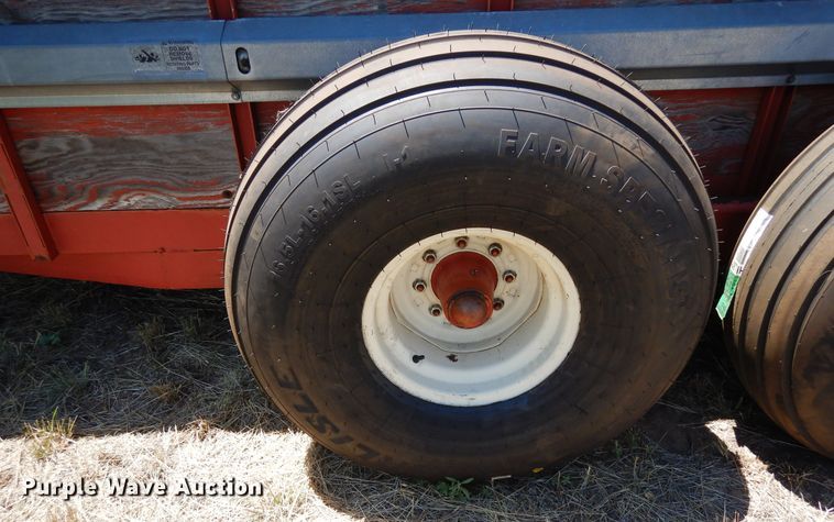 image for item DR1293 H&S 430  manure spreader