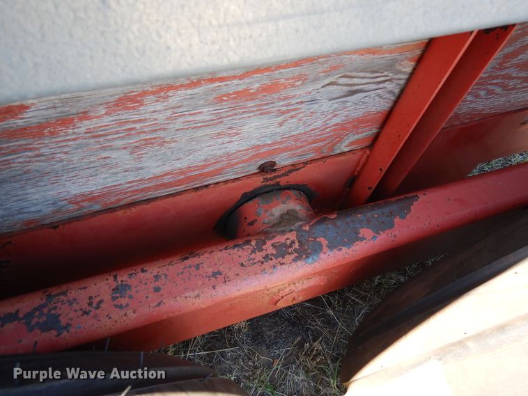 image for item DR1293 H&S 430  manure spreader