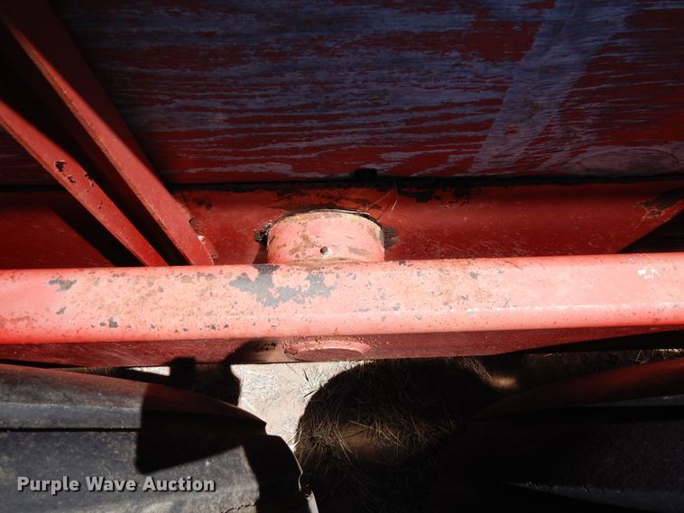 image for item DR1293 H&S 430  manure spreader