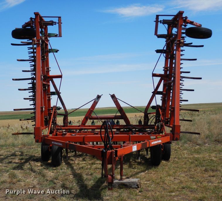 image for item DR1299 International  chisel