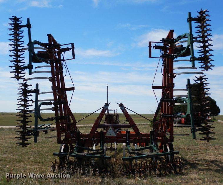 image for item DR1299 International  chisel