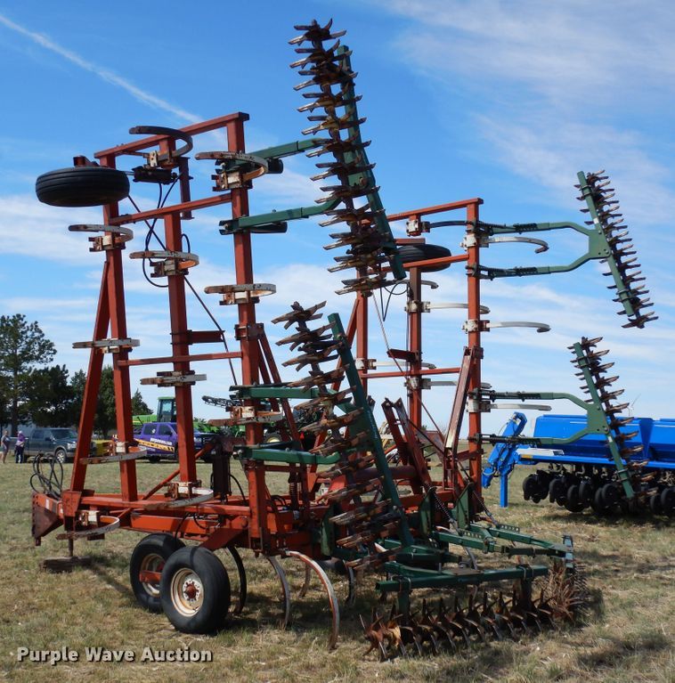 image for item DR1299 International  chisel