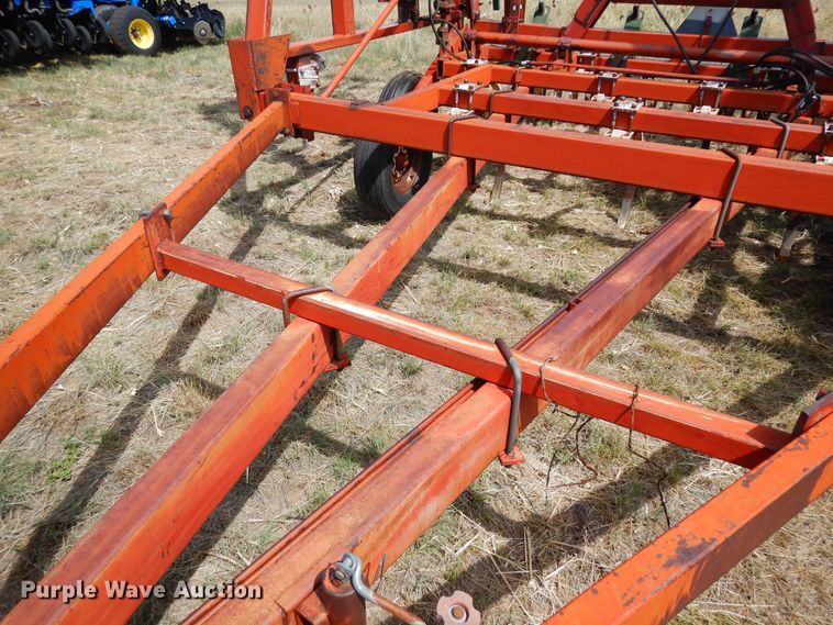 image for item DR1299 International  chisel