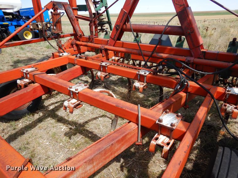 image for item DR1299 International  chisel