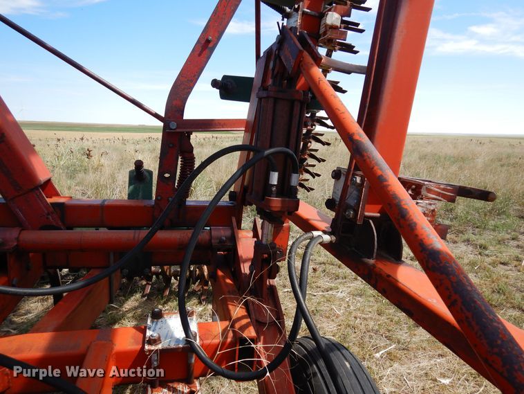 image for item DR1299 International  chisel