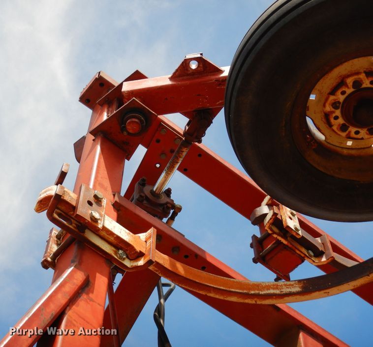 image for item DR1299 International  chisel