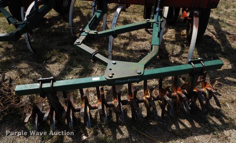 image for item DR1299 International  chisel