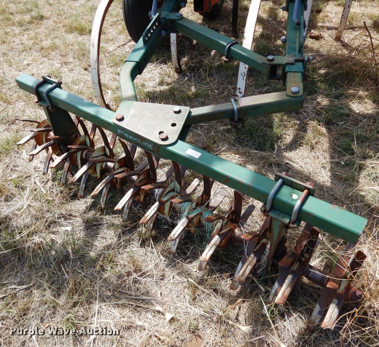 image for item DR1299 International  chisel